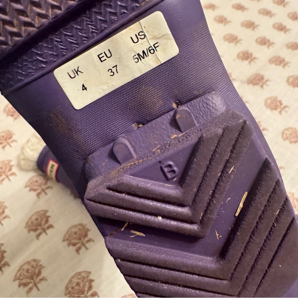 Hunter Women's Original Tall Rain Boots in a purple ~ Size 6 - Picture 6 of 8
